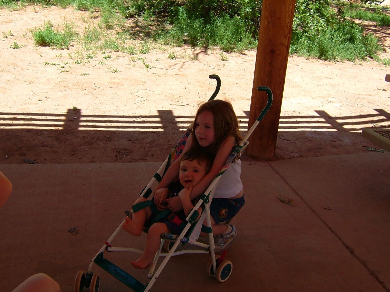 2003-05-05 16-03-37933.JPG