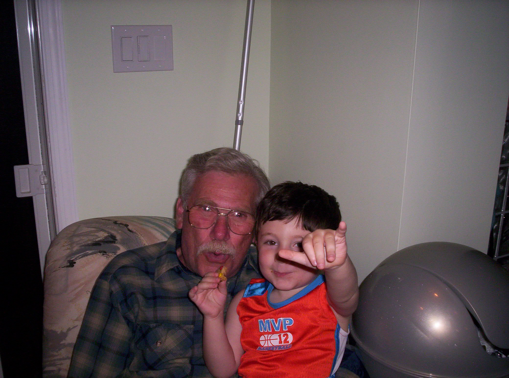 2006-05-13 19-35-10497.JPG