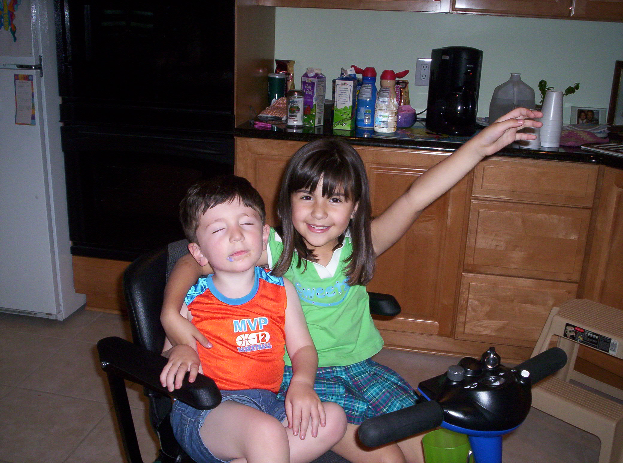 2006-05-13 19-49-08493.JPG